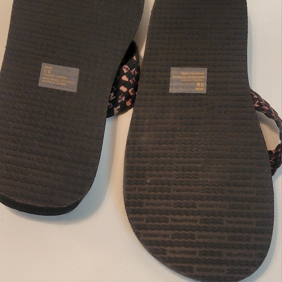 YELLOW BOX leppard flip flops women’s sandals size 11 - Picture 4 of 9